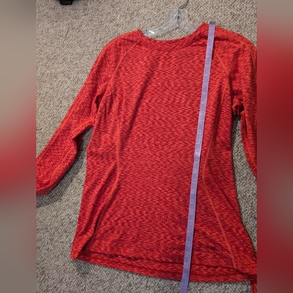REI athletic, size M - Picture 3 of 6